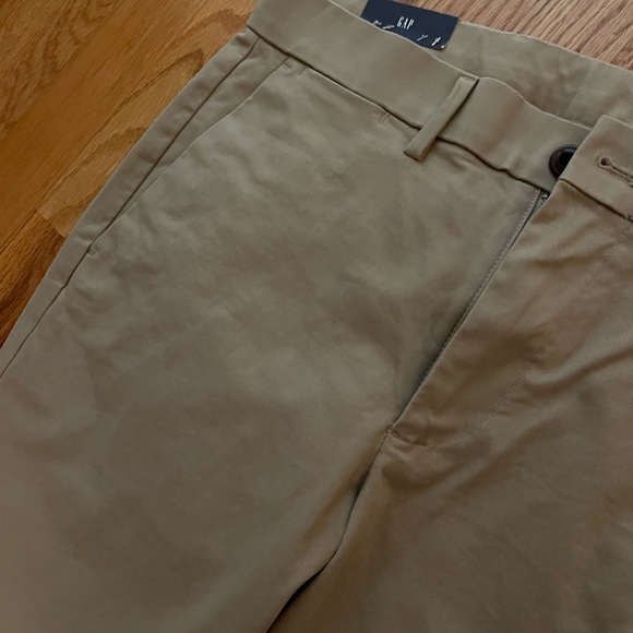 NWT Gap Khaki Pants - Picture 4 of 7